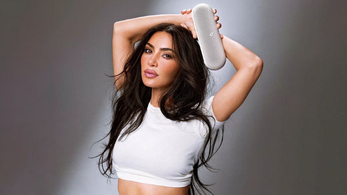 Ким Кардашьян и Beats Pill