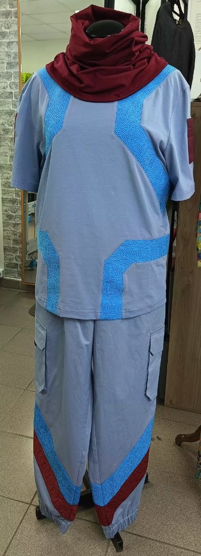 Без блесток и страз, но именно концертный.