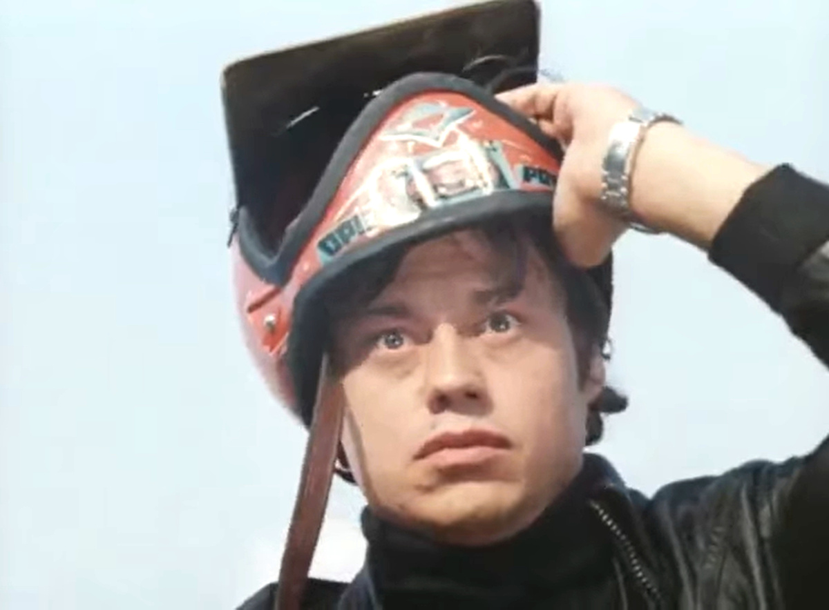 Кадр из кинофильма "Приключения Электроника", 1979 г., режиссер Константин Бромберг, сценарист Евгений Велтистов, композитор Евгений Крылатов (скриншот)