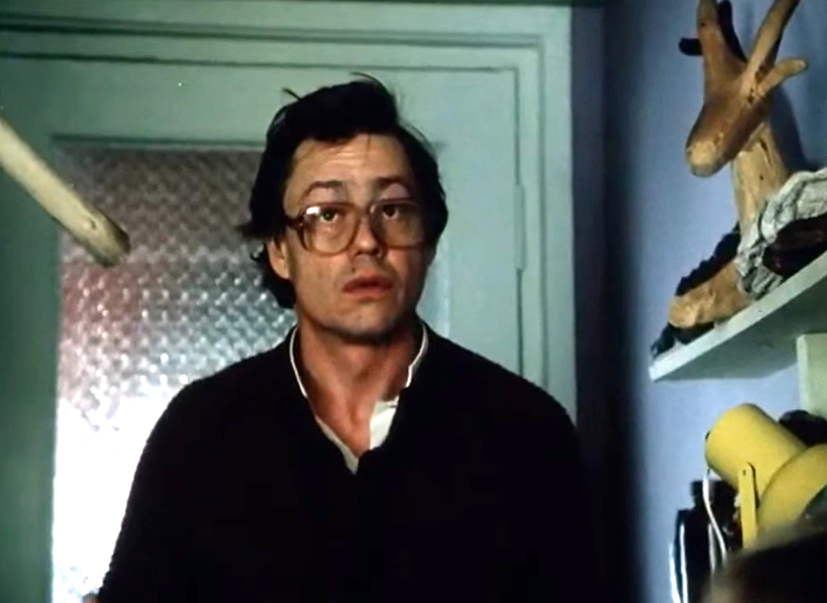 Кадр из кинофильма "Как стать счастливым", 1985 г., режиссер Юрий Чулюкин, сценаристы Георгий Кушниренко, Юрий Чулюкин, композитор Владимир Дашкевич (скриншот)