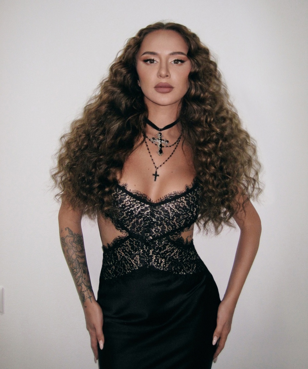 ANNA ASTI