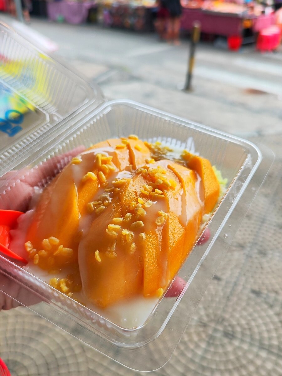 Mango Sticky Rice - липкий рис с манго обязательно нужно попробовать. 