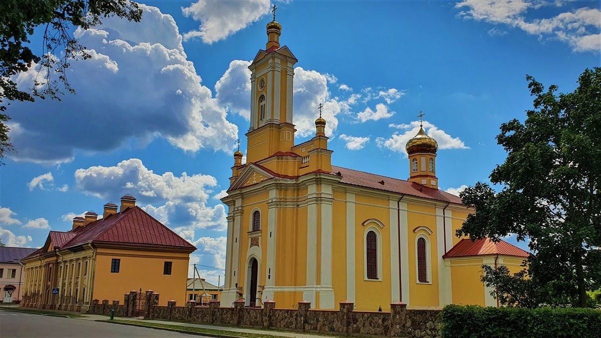 Петропавловская церковь в Ружанах