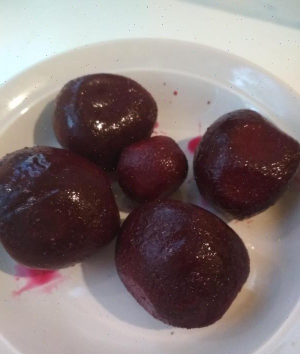Я всегда готовлю с размахом, 2-3 свеклы для меня и моей семьи маловато 😉