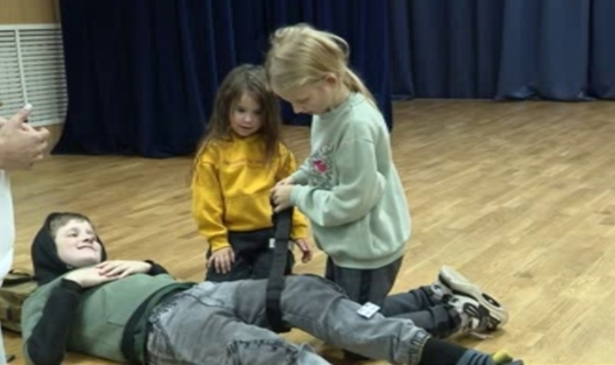    Дошкольники из курского приграничья осваивают азы оказания медпомощи и ориентирования на местности