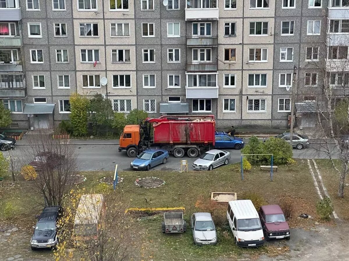     Источник: Телеграм-канал «ДТП Птз и Карелии»