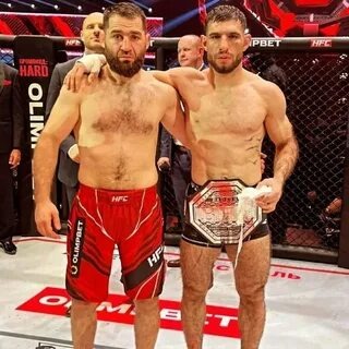 Совместное фото Перса и Аловсета после их боя.