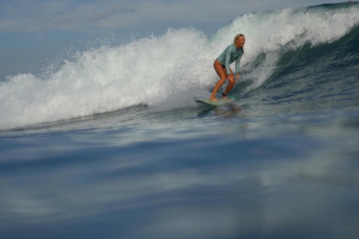    Майя Сидоркина – бесстрашная российская серфингисткапредоставила героиня статьи