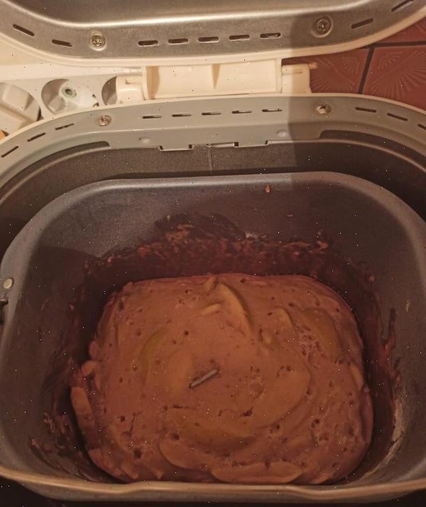 Знакомьтесь, моя шарлотка 😂 Дальше прикреплю фото в разрезе – обхохочетесь 😂