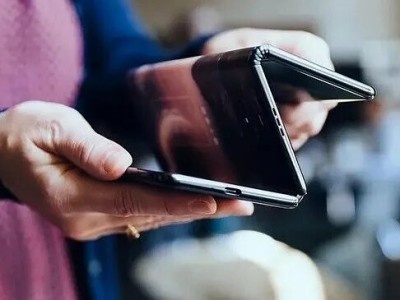    Инсайды #3514: «тройная» раскладушка Samsung, периферия Apple и недорогой электрокар Kia