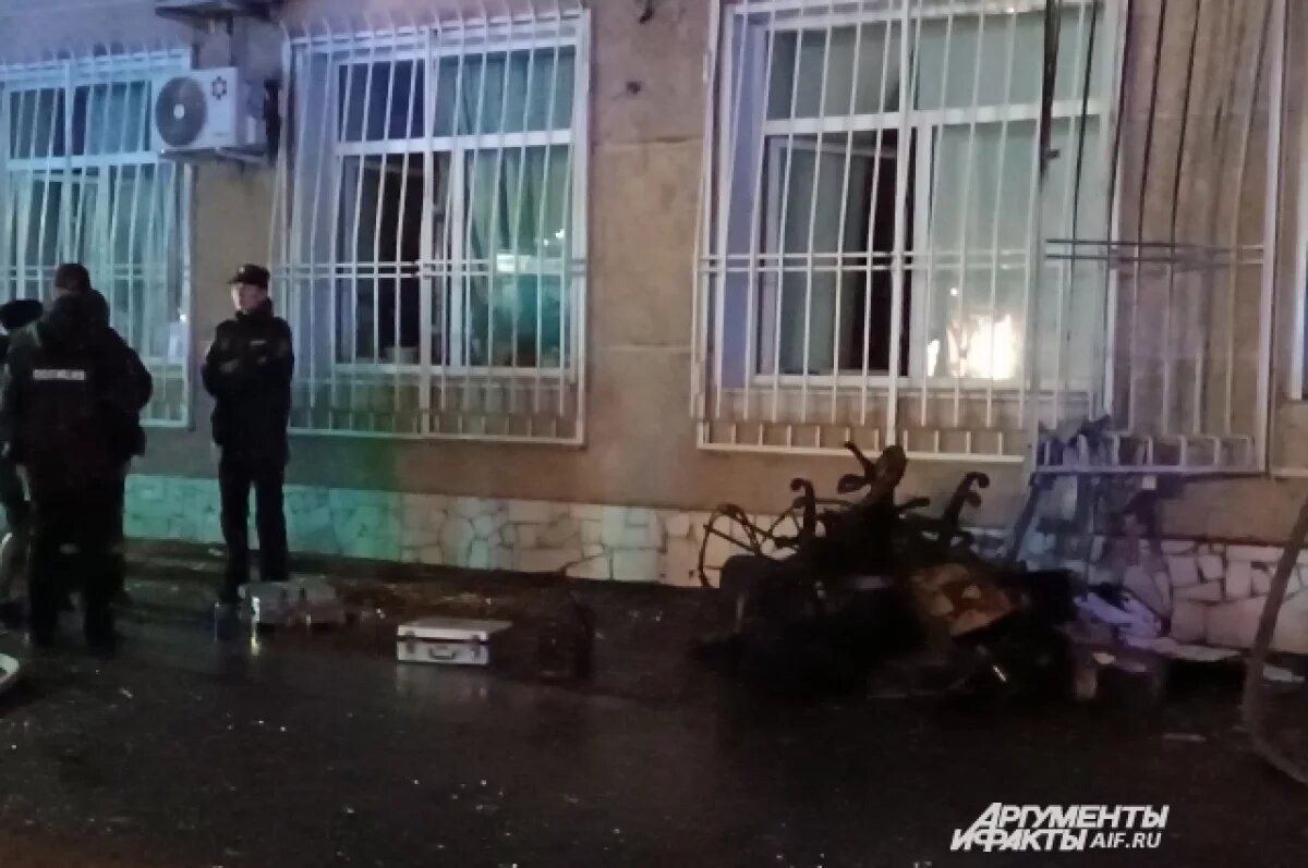    Сгорели все документы.