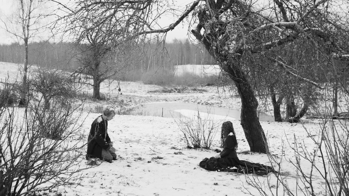 Кадр из фильма "Ноябрь" (2017)