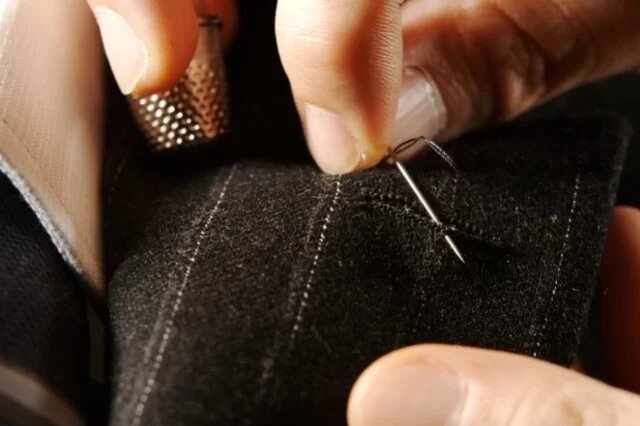    Почему нельзя шить на себе?