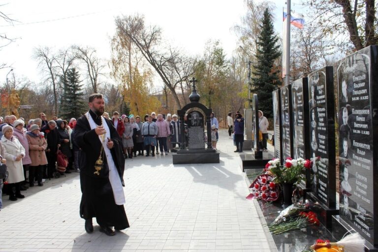    В Новосергиевке открыли мемориальный комплекс бойцам СВО Оренбуржье