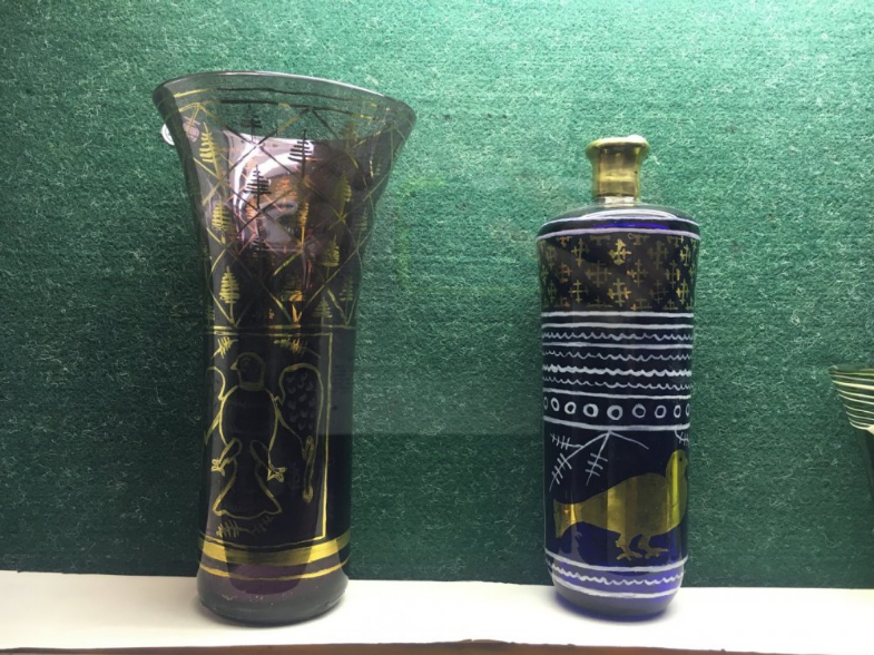 Экспонаты Новогрудского историко-краеведческого музея. Чаша и флакон (Византия) копии XII века