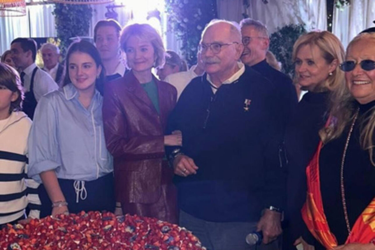    Никите Михалкову исполнилось 79 лет Социальные стеи