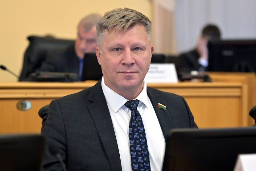    Мы вместе делаем все, чтобы наша страна, наш округ продолжали развиваться