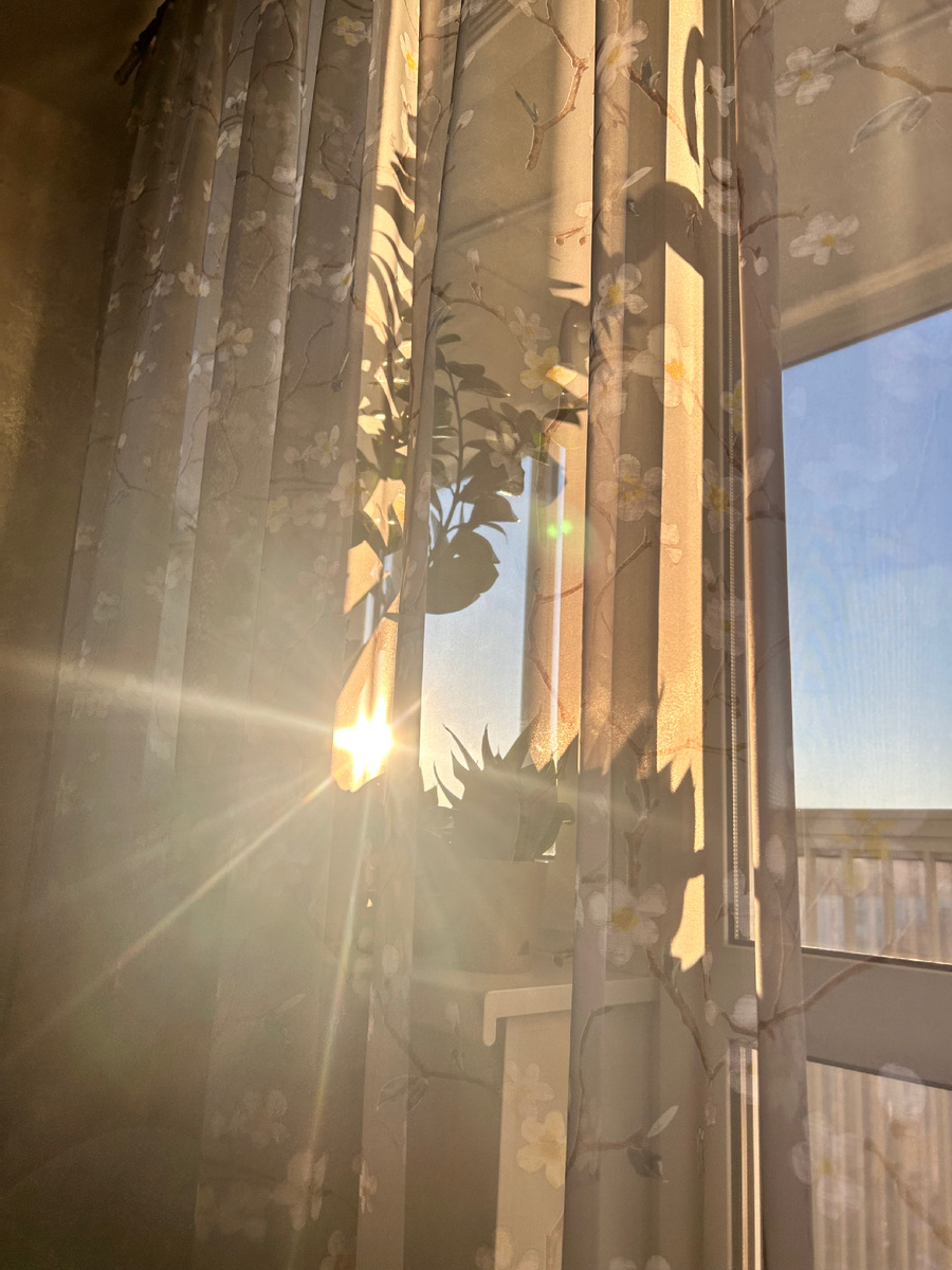 Фотография автора канала. Точнее его дочки😉❤️