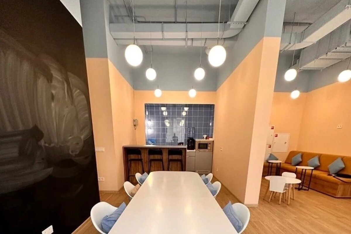    На Широкой Речке появилась новая площадка для общения