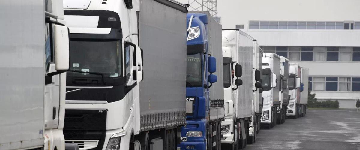 ОЧЕРЕДИ ИЗ БОЛЕЕ ТЫСЯЧИ ФУР СОХРАНЯЮТСЯ НА ГРАНИЦЕ БЕЛАРУСИ И ЕС