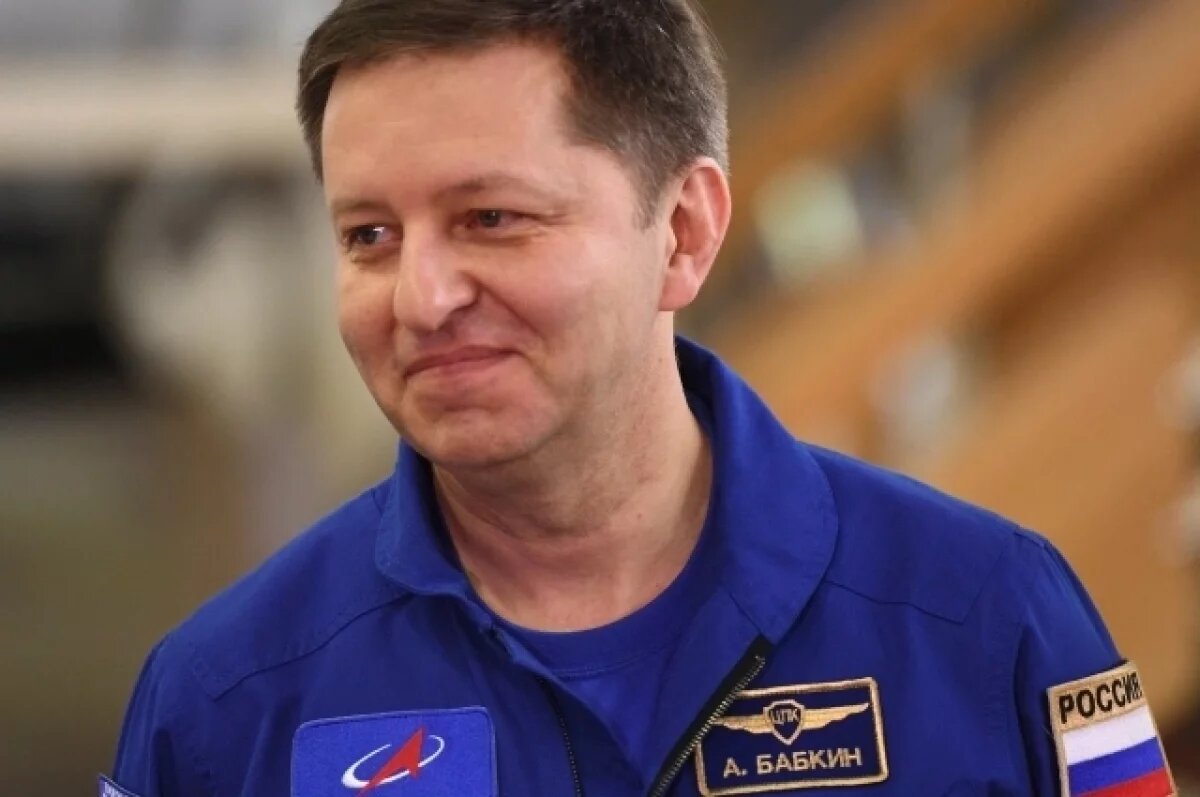    Уволенный из-за насморка космонавт Бабкин написал письмо Путину
