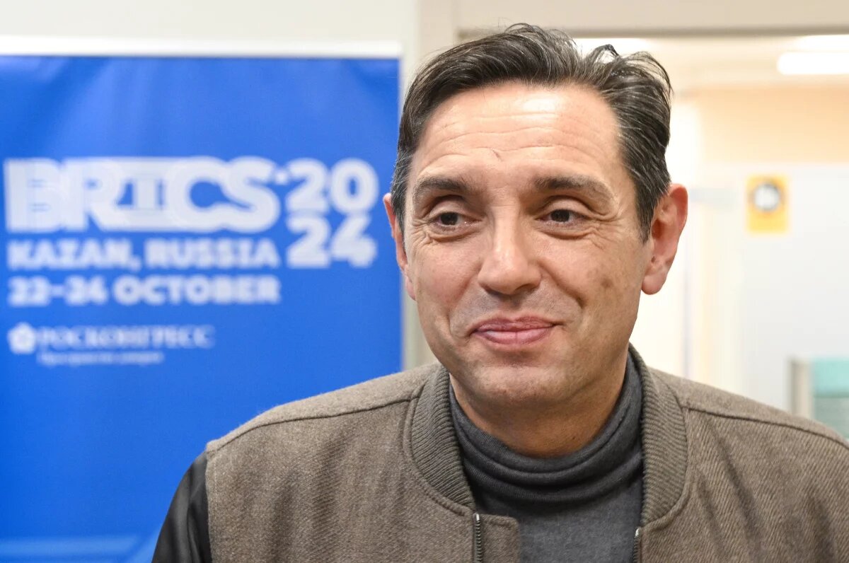    Вице-премьер Вулин: Сербия довольна купленным у РФ военным оборудованием