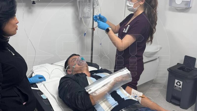     Российских туристов избила толпа возле турецкого премиум-отеля. SHOT