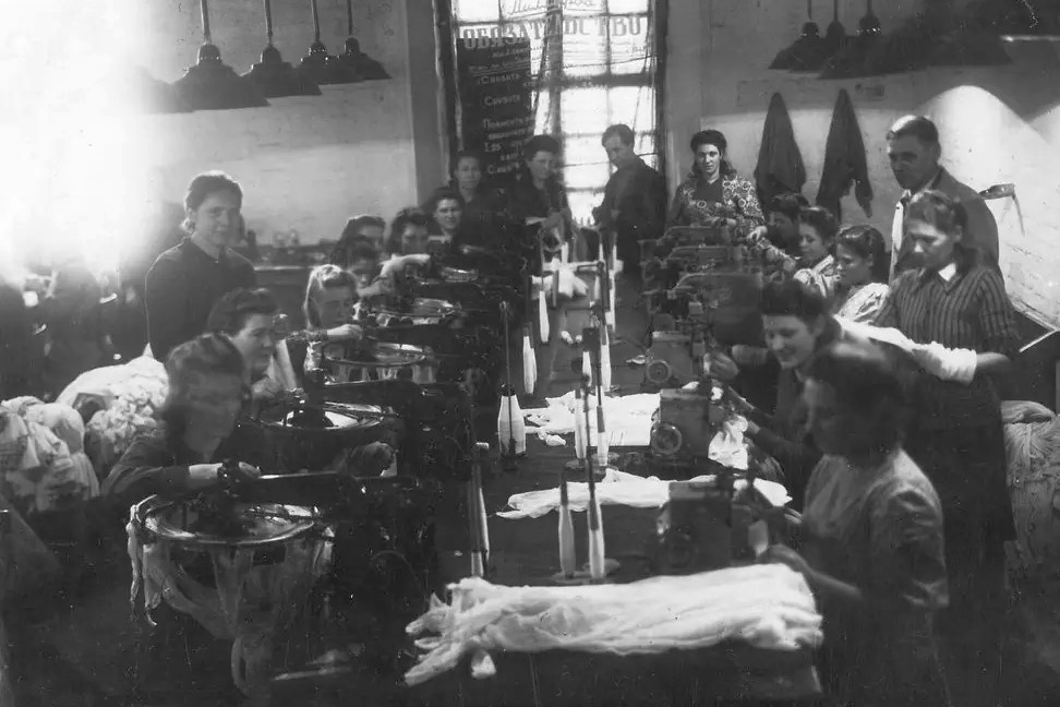 Тушинская чулочная фабрика, 1945–1948 гг. Фото: pastvu.com