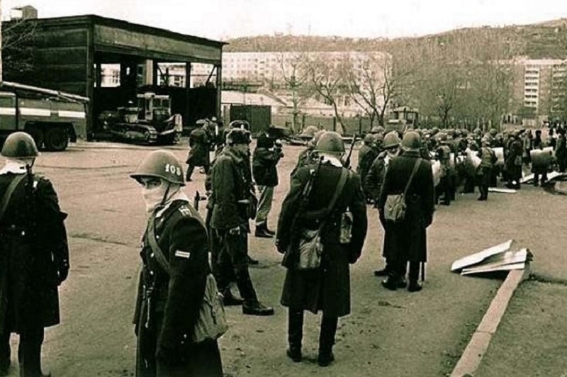 ОМОН готовится к штурму ИТК-6 
Источник: vitkvv2017.livejournal.com