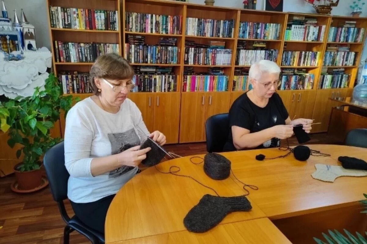    Жители и сотрудники Балашовского дома-интерната помогают бойцам СВО