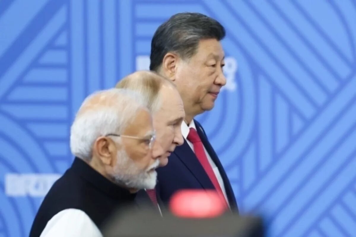    МИД Ирана: до 35 стран выразили желание стать полноправными членами БРИКС