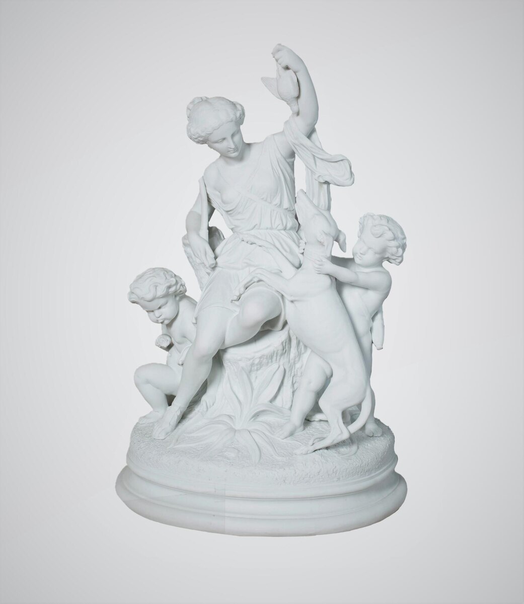 Из постоянной экспозиции Томского областного художественного музея.