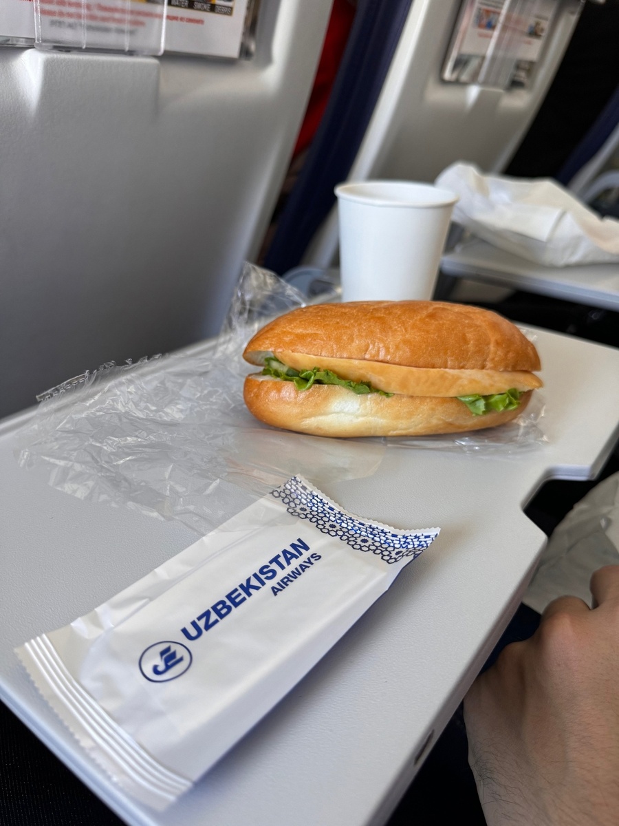 Питание на борту Uzbekistan Airways