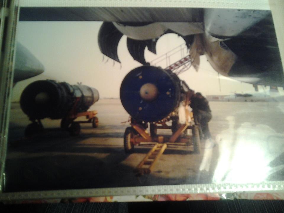 Тегеран, аэропорт Меграбад, площадка Яши, подготовка к перегону Ту-154М на двух двигателях на базу, второй погнал стружку, перестановка его на место третьего из-за особенности гидросистем, естественно с перестановкой реверса.