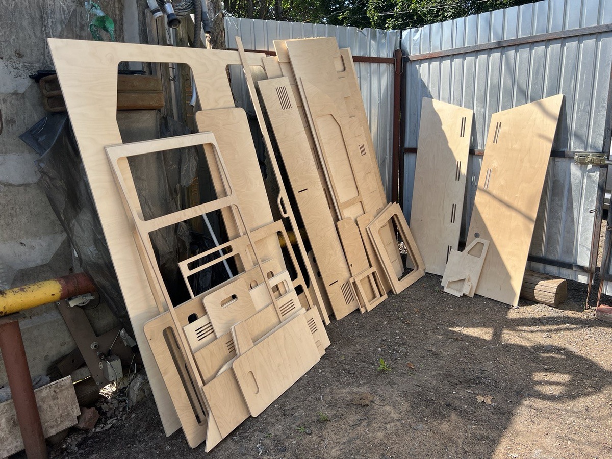 В таком виде получаем раскроенную на ЧПУ мебель