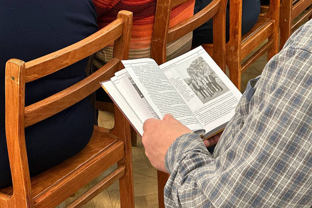    В Кирове презентовали книгу о заслуженном художнике РФ Сергее Квашнине