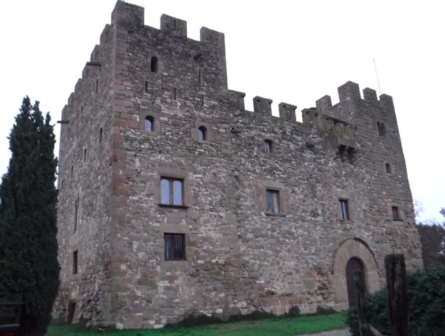 Так выглядят сегодня старинные испанские замки, когда у них есть хозяин. Castell de la Rapita, Vallfogona de Balaguer. Фото мое