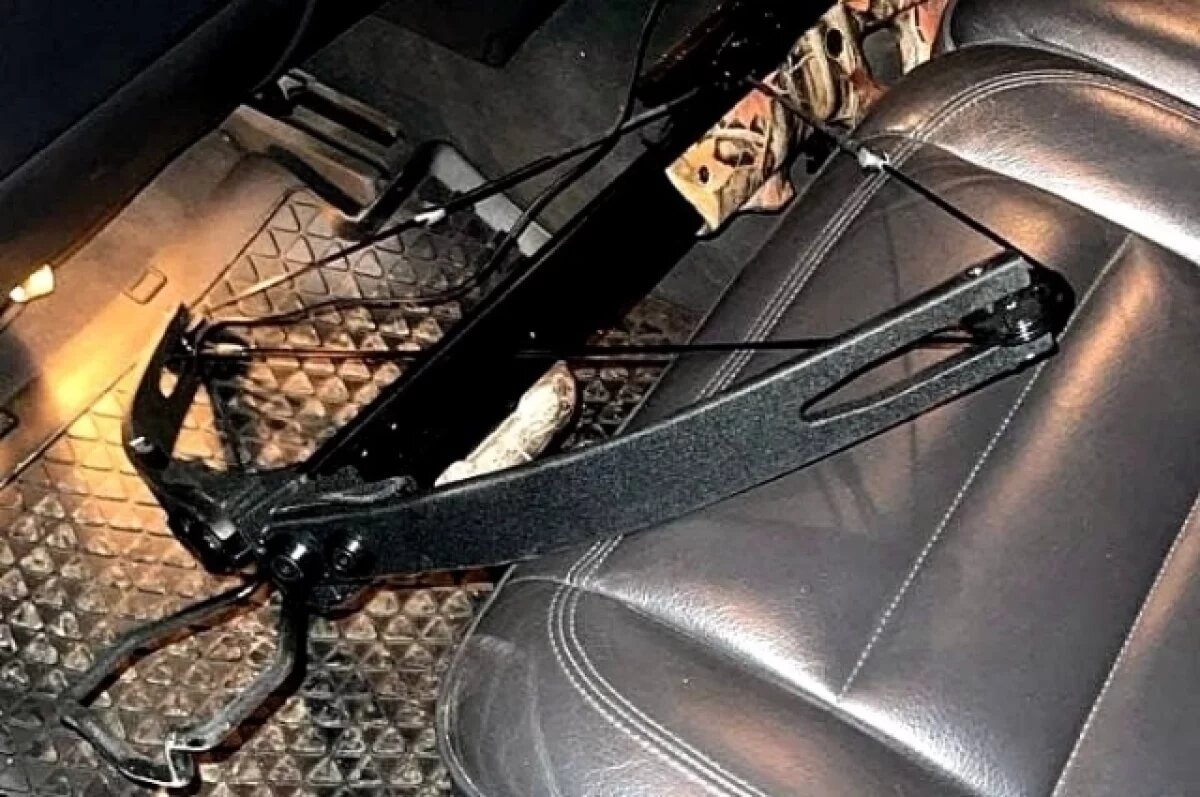    В Копейске мужчина хотел доставить марихуану в колонию с помощью арбалета