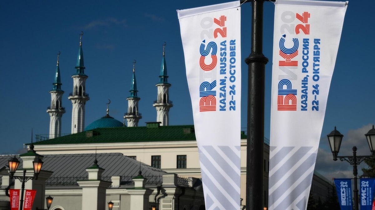    Лидеры стран БРИКС решили пока не принимать в состав новых участников