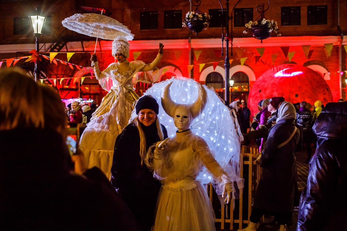 https://just-piter.ru/2024/10/24/festival-bal-u-volanda/