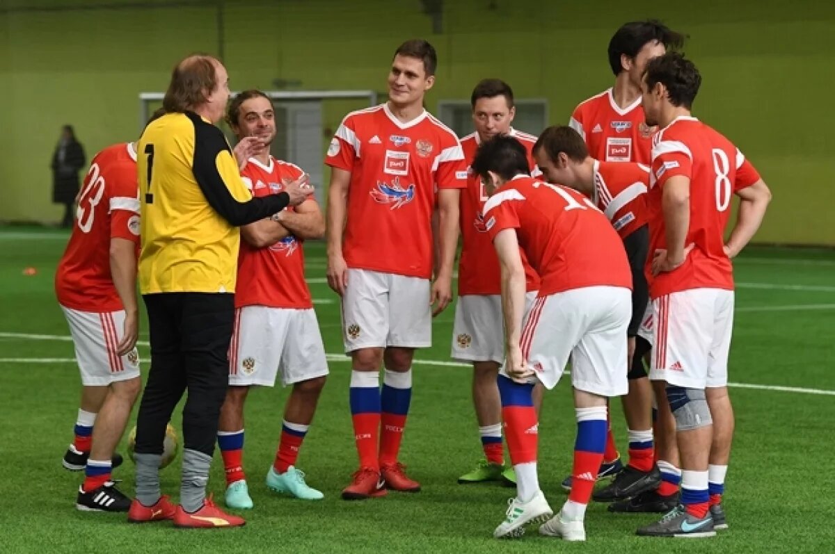    Участники футбольного клуба звезд эстрады России «Старко» на футбольно-музыкальном фестивале «Арт-футбол 2023»