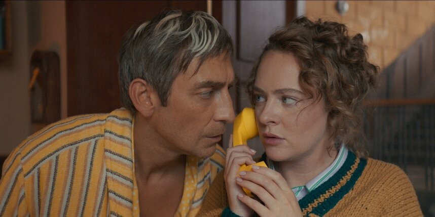    ерои Артёма Ткаченко и Аглаи Тарасовой попали во временную ловушку"Атмосфера кино"