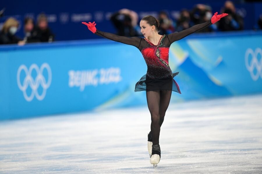    Камила Валиева выступает в произвольной программе женского одиночного катания на соревнованиях по фигурному катанию на XXIV зимних Олимпийских играх в Пекине / Источник: © Григорий Сысоев/РИА Новости
