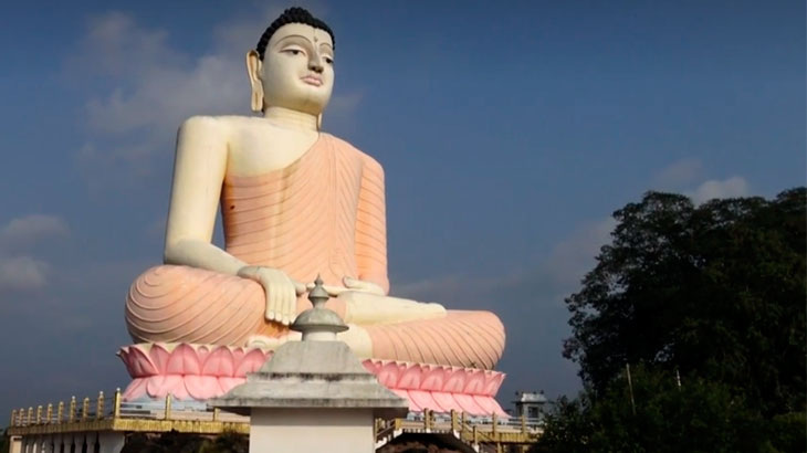 Буддийский храм Канди Вихара в городе Алутгама.