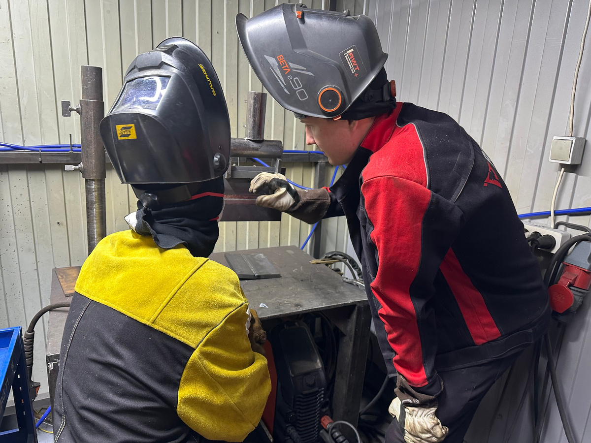 Фотография с процесса обучения в Школе Сварки "РВТ" 
