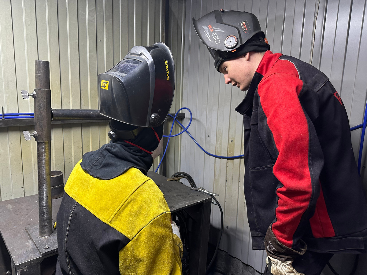 Фотография с процесса обучения в Школе Сварки "РВТ" 
