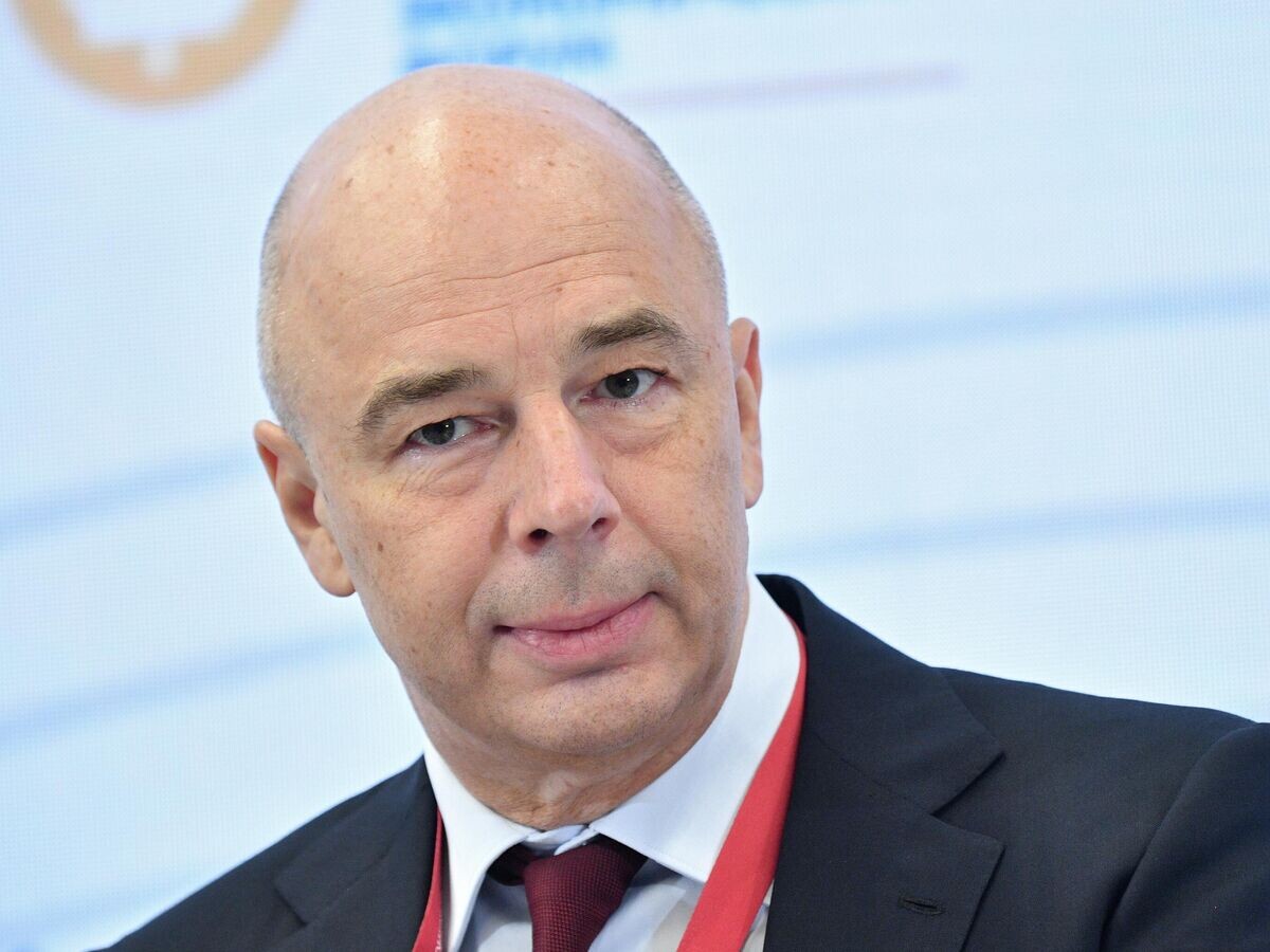    Министр финансов РФ Антон Силуанов на пленарной сессии "Российская экономика: от антикризисной повестки к устойчивому развитию"© РИА Новости / Евгений Биятов