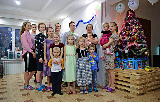 В самой большой семье в Тверской области родился 16-й ребенок