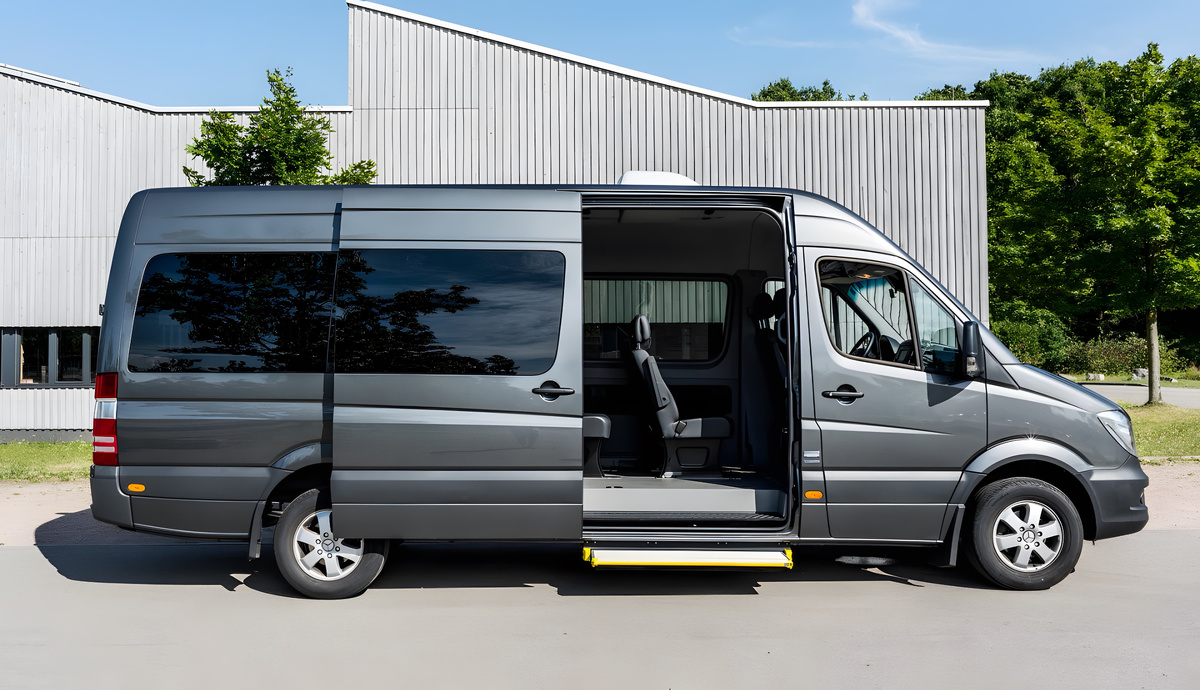 Закажите автобус в Новокузнецке в нашей компании Трансфер Кузбасс, и мы решим задачи пассажирских перевозок.