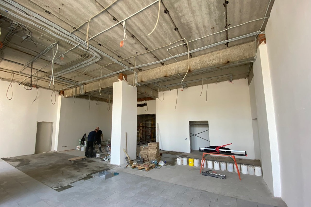    В Курске продолжается капитальный ремонт молодёжного центра "Гелиос"